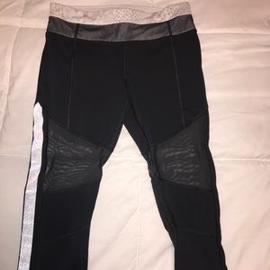 LULU LEMON MESH CROPPED PANTS